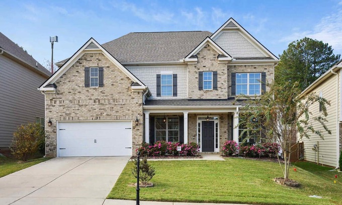Fairburn Casa | Roomy Retreat | Luxurious, Spacious, & Convenient