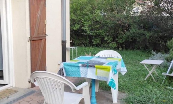 Miplaine Apartamento | 2 Pièces Avec Jardinet Proche Eurexpo et Stade