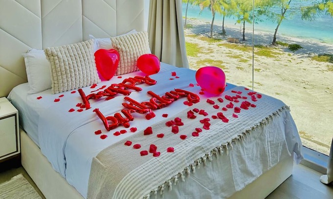 Farukolhufushi Island Apartamento | Lazzlla beachfront ocean view apartment