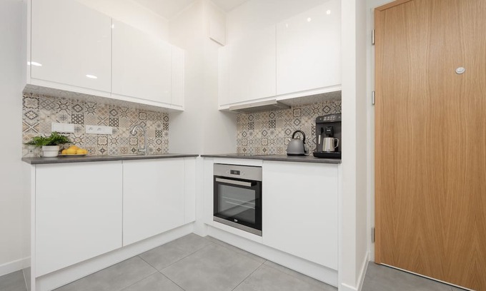 Muranow Apartamento | Muranów Apartment Parking by Renters
