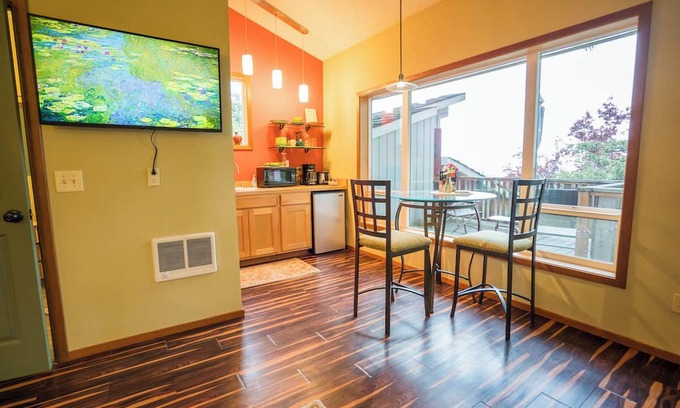 Hillsboro Apartamento | Wine country retreat with amazing views