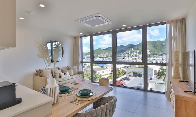 Bouvet Island Casa | Rooftop Pool & Hot Tub - LUX CONDO: Experience the Island with Local Guidebook