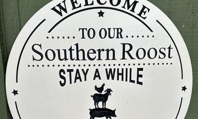 Summerville Cabaña | Cozy cottage in the country, just minutes from beautiful downtown Charleston.