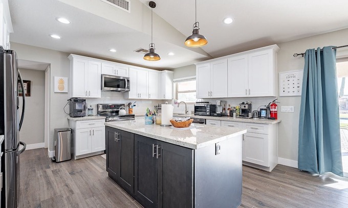 East Mesa Casa | Spacious desert oasis! Room to play, tons of parking!