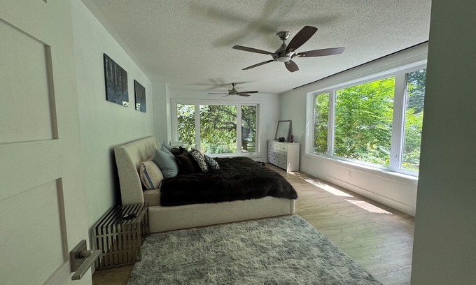 The Blue Mountains Casa | Serene family home with indoor pool surrounded by beautiful apple orchards