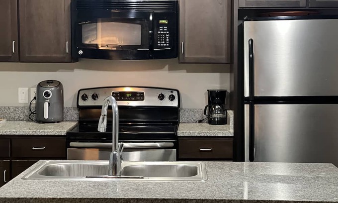 Wholesale District Apartamento | At Cityway Residence behind Gainbridge Field house.