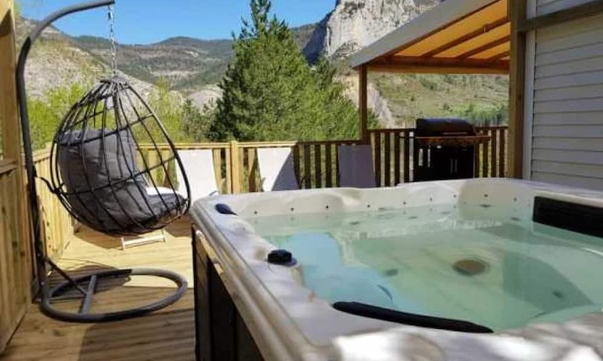 Orpierre Casa | Camping 4 étoiles - Piscine - eeeaeg