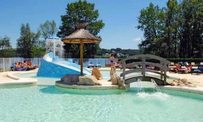 Canet-de-Salars Casa | Camping 4 étoiles - Parc aquatique - eeeahc