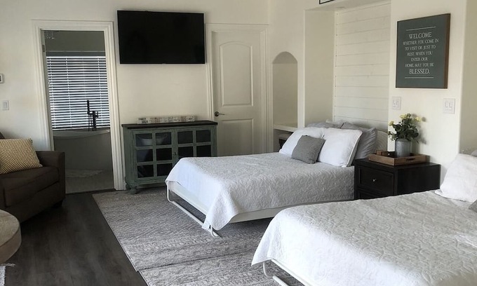 Kingsburg Apartamento | Cozy and comfy country guest house