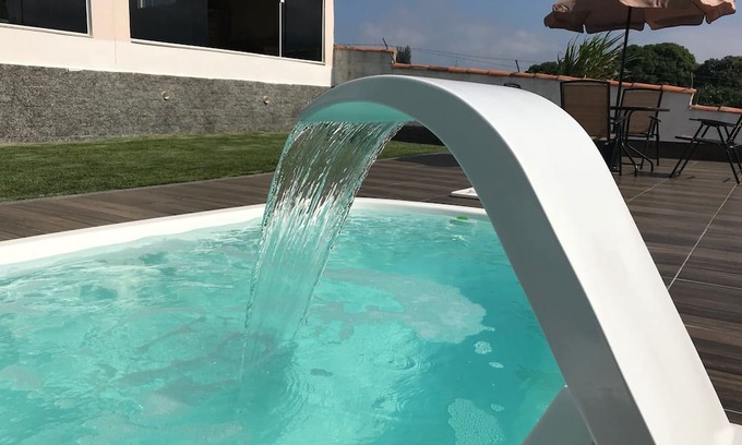 Bonsucesso Casa | Espaço Inteiro: Casa em Saquarema, Brasil - Piscina, Montanhas & Mar