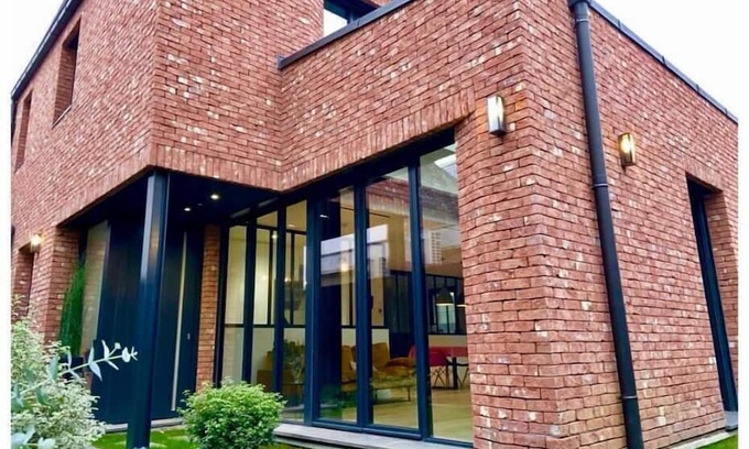 La Garenne-Colombes Casa | Vrbo Property