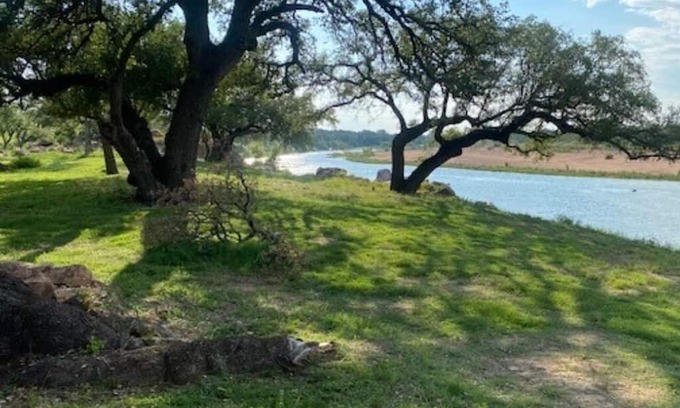 Llano Cabina | Llano River Cabins