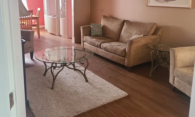 Orleans Village - Chateauneuf Casa | Beautiful house in Orléans ottawa