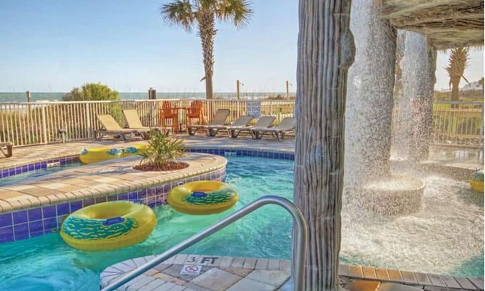 Cherry Grove Beach Complejo | Studio at Wyndham Towers on North Myrtle Beach