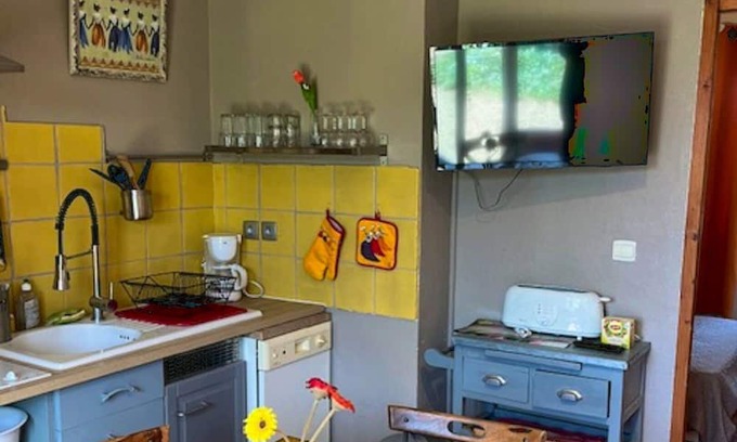 Bellegarde Apartamento | Homerez - Appartement for 4 ppl. with shared pool and terrace at Bellegarde