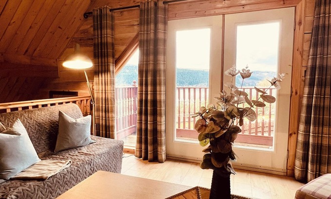 Foyers Cabina | Braemar - Lodges On Loch Ness