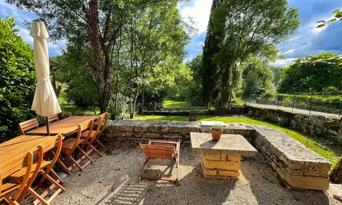 Sarrazac Casa | Homerez - House for 8 ppl. with garden and terrace at Cressensac-Sarrazac