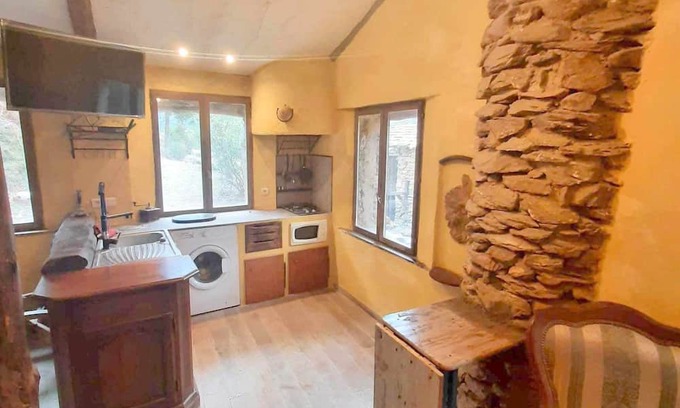 Barchetta Casa | Située Dans un Parc Arboré, Maison de Caractère de 45 m2
