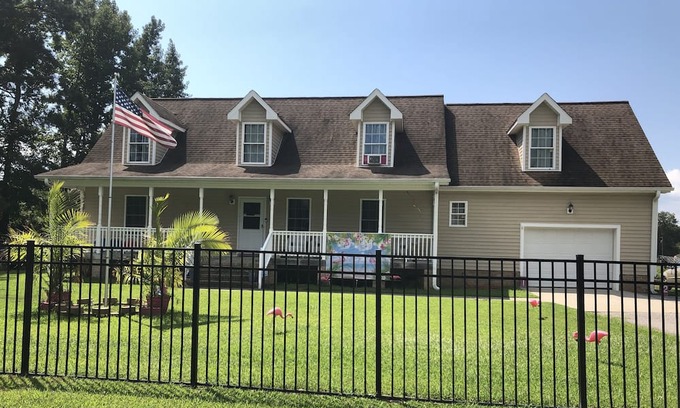 Achilles Casa | Flamingo Hosptiality Rm 3 with Hot Tub
