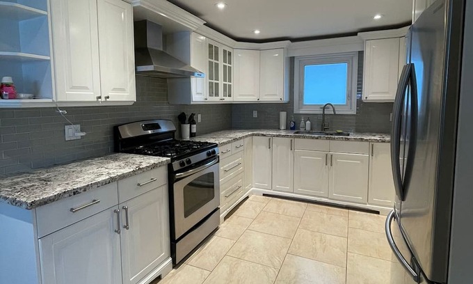 Stouffville Casa | Cheerful, 3 Bedroom Home With Patio