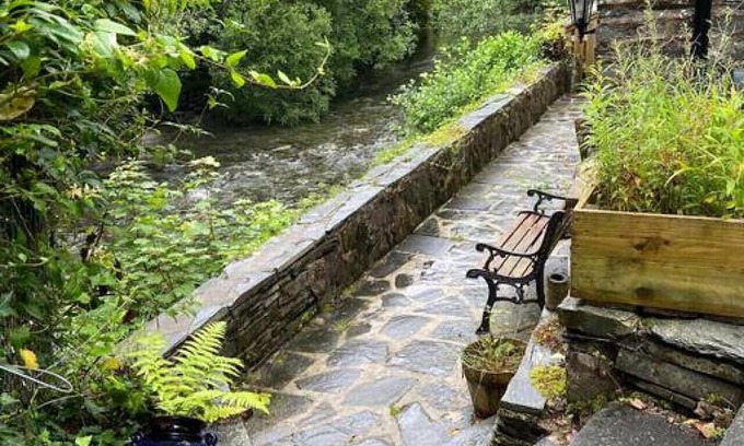 Corris Casa | Idyllic cottage by the River