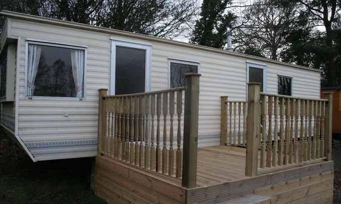 Pontypool Casa | Lovely 70's 6 berth Holiday caravan.