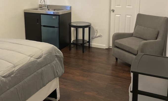 West Park Apartamento | Studio/Room Near The Hard Rock Guitar Hotel In Hollywood Florida