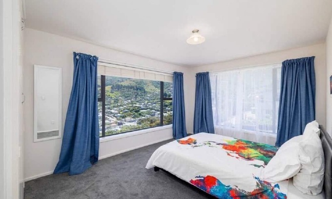 Lyttelton Casa | Spectacular Views & Lots to do!
