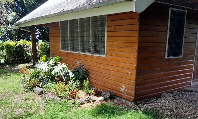 Wailevu West Cabaña | Eliza's Cottage..set in peaceful garden surroundings