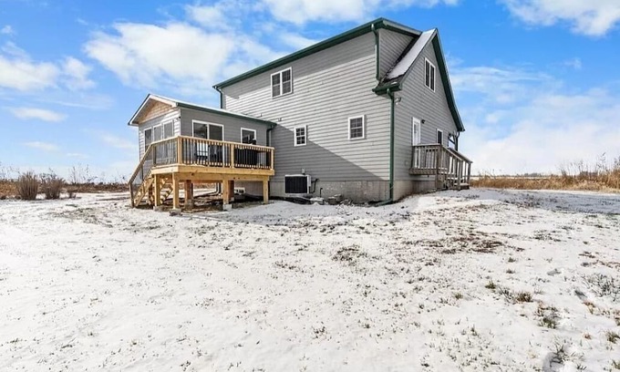 Cass County Casa | Beautiful countryside home, fresh remodel. Minutes from Lincoln and Omaha.