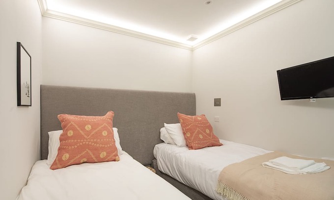 Campden Apartamento | Twin bed Kensington Studio, 5mins to Kensington Palace & 10mins to Portobello Rd