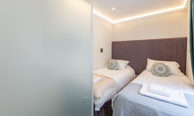 Campden Apartamento | Twin bed Kensington Studio, 5mins to Kensington Palace & 10mins to Portobello Rd