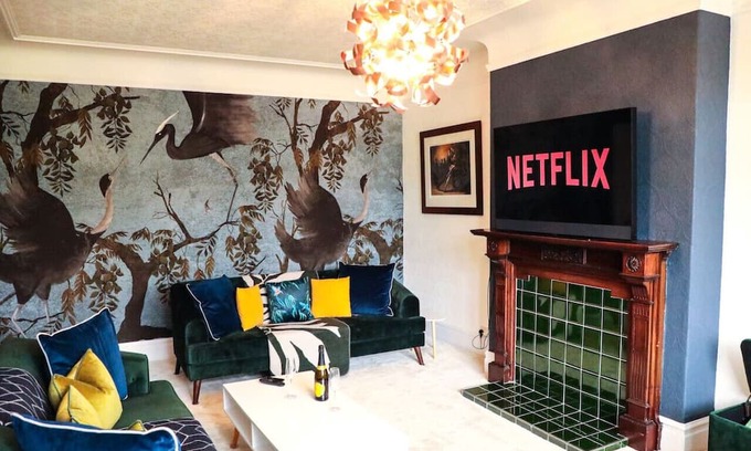 Hoylake Casa | Stylish & Modern Hoylake Maisonette - Sleeps 8