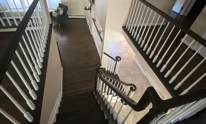 Selden Casa | Beautiful home with three private rooms for travel business people
