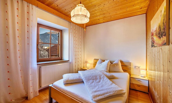 Laces Apartamento | Apartment 'Wohnung Elstar Schnalserhof' with Mountain View, Shared Terrace and Wi-Fi
