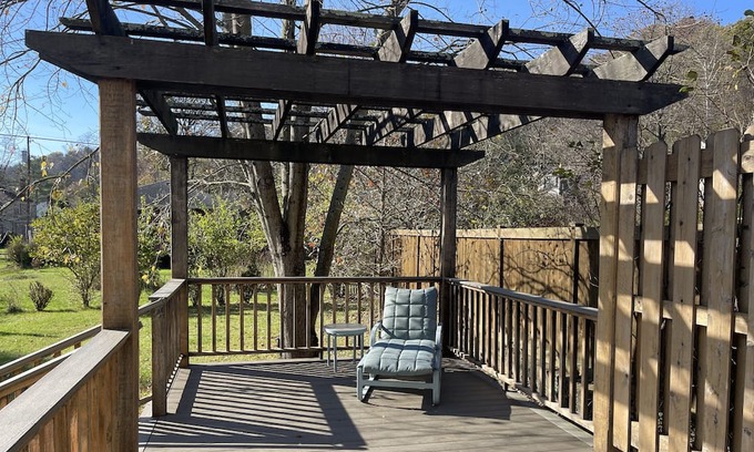 Athens Casa | High end luxury retreat in quiet Athens neighborhood