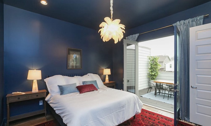 Nashville Casa | Rooftop Oasis | Stylish Townhome | Karaoke