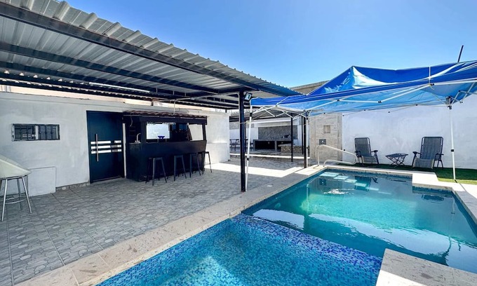Nueva Esperanza Casa | Town Gem Getaway 3 Bed House with Pool