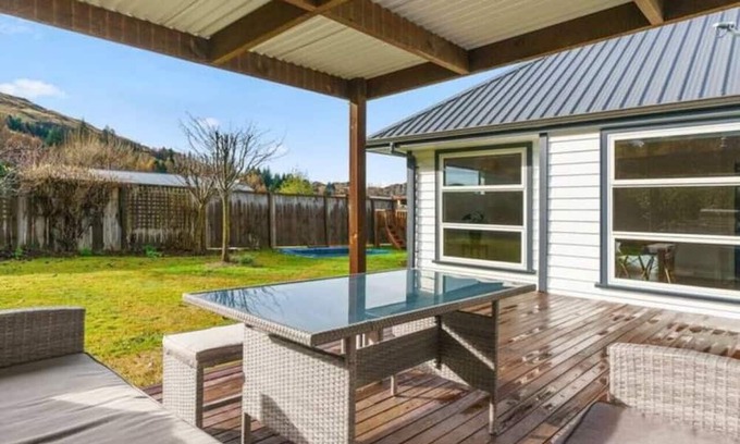 Arthur's Point Casa | At home on Atley, Arthurs Point
