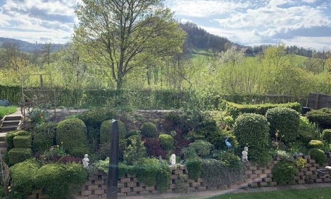 Schwaebisch Gmuend Apartamento | Ferienwohnung 'weiler in den Bergen' mit Bergblick, Balkon und Wlan