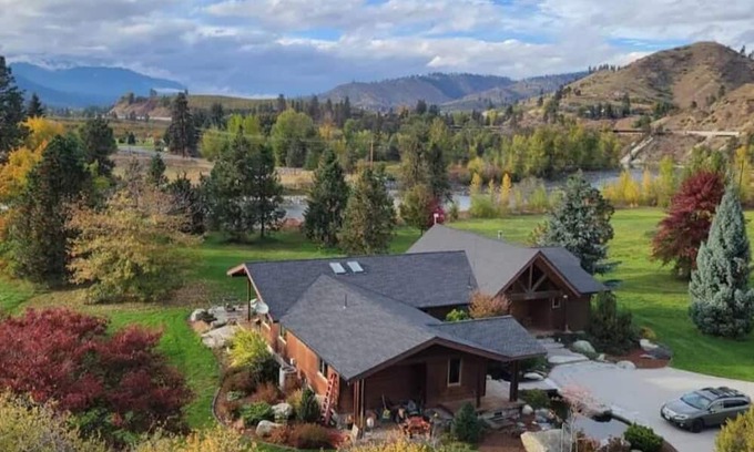 Dryden Casa | Private River house near Leavenworth on 10 acres