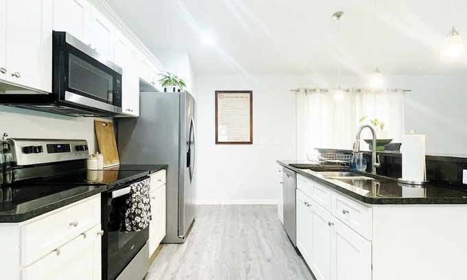 Candler Casa | New Home! Perfect Family Spot!