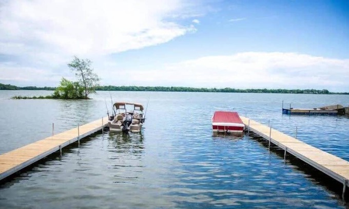 Bloomfield Casa | The Bloomfield: Westlake Couple's Cottage