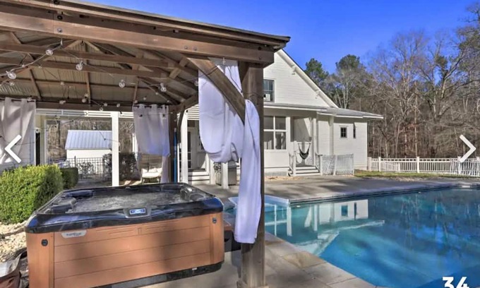 Dallas Otro | Luxury Farmhouse Pool Hot Tub Fire Pit