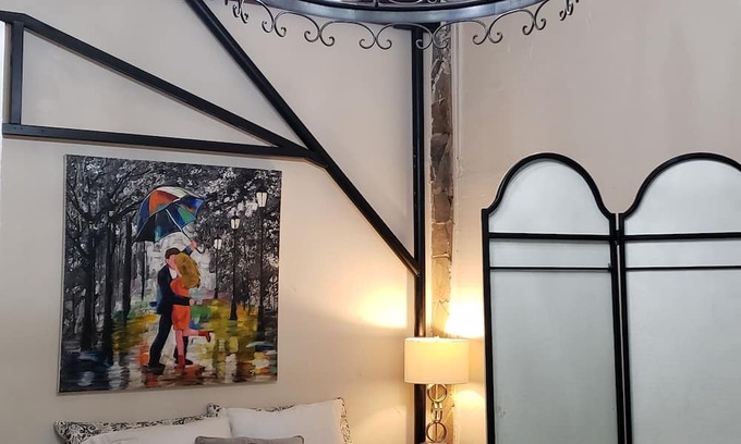 Western Division Apartamento | Spacious Loft King-Bed & Sofa centrally-located #1