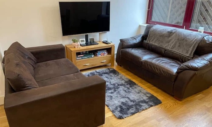 Horley Apartamento | Home comfort close to Gatwick!