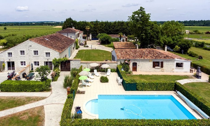 Brives-sur-Charente Apartamento | Le Vignoble, Appartement Avec vue sur Jardin