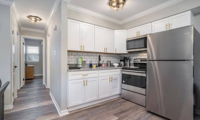 East Ocean View Apartamento | OV Mosaic Oyster Suite