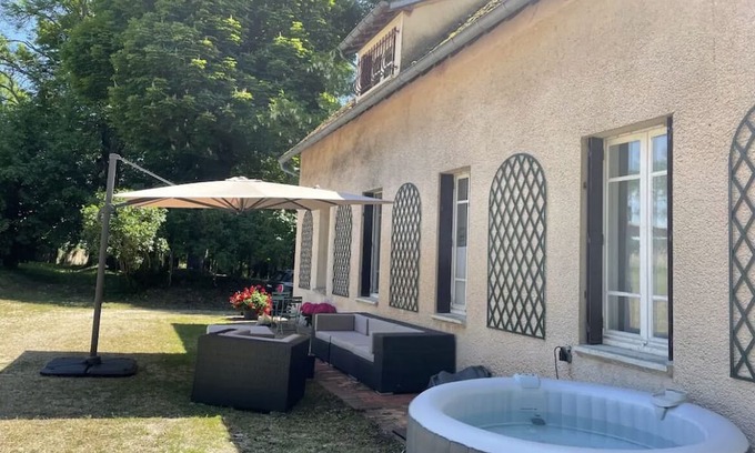 Coulanges-sur-Yonne Casa | Grande Propriété Avec Piscine sur Parc de Deux Hectares
