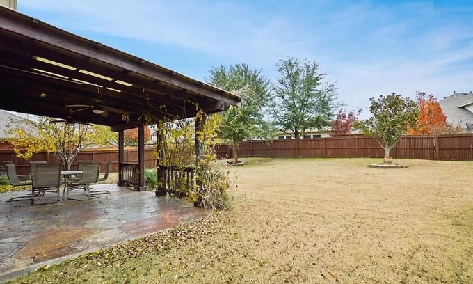 Wylie Casa | Beautiful 5 Bedroom / 3 Bathroom Home in a gorgeous resort type community